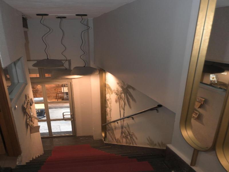 Isle Otel image