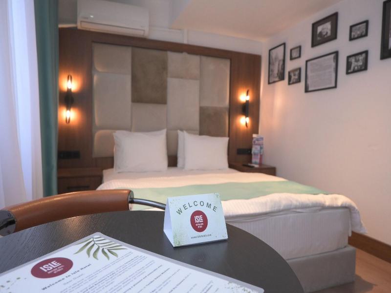 Isle Otel image