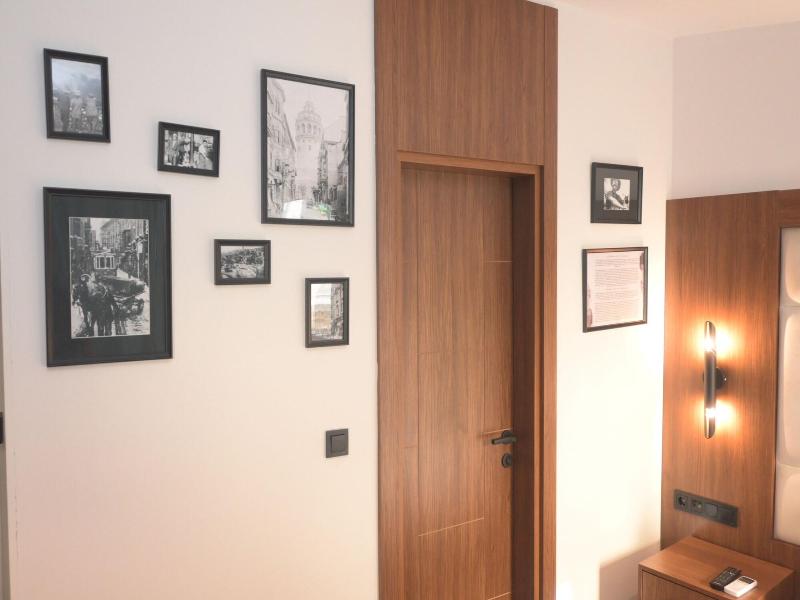 Isle Otel image