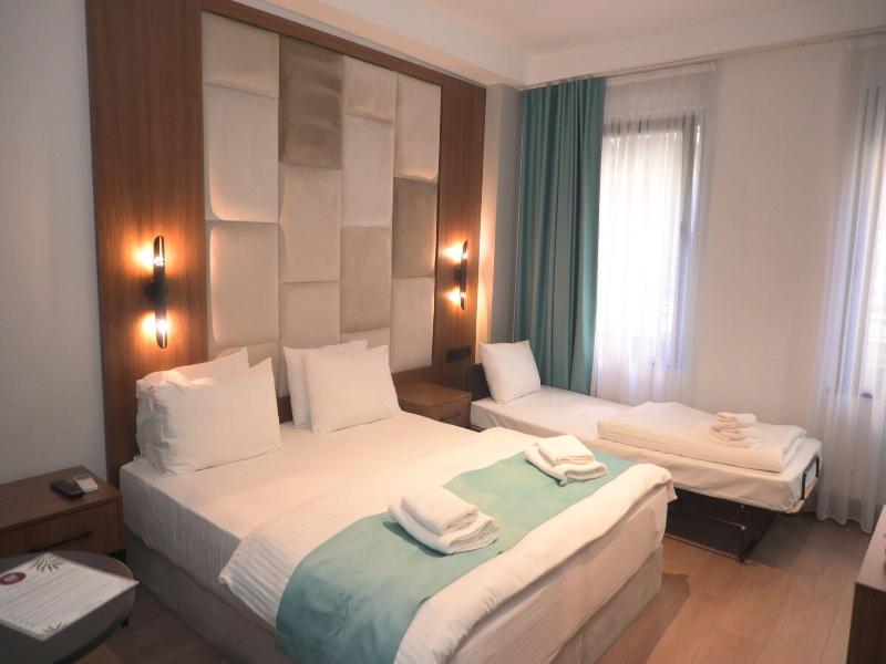 Isle Otel image
