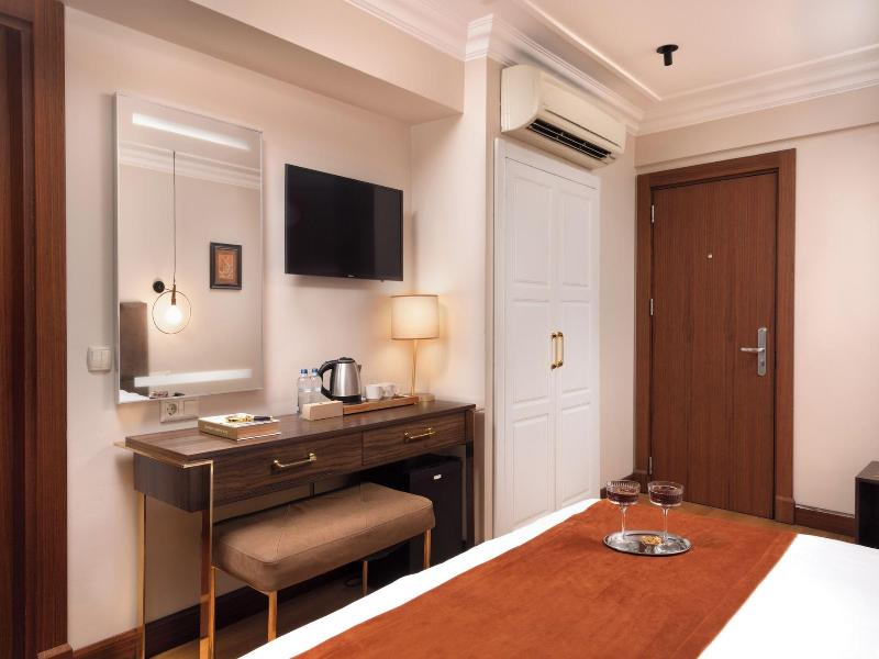 Recital Park Hotel image