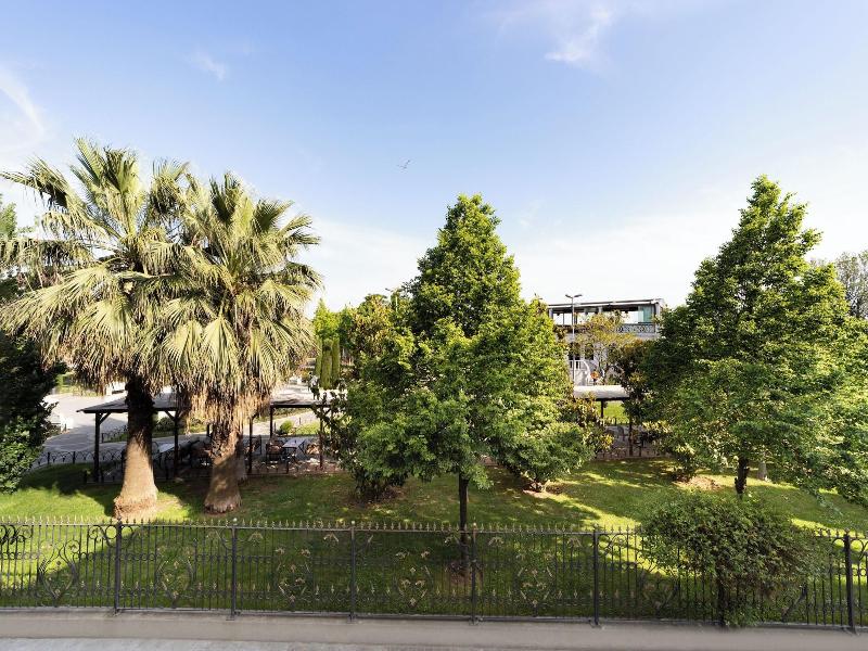 Recital Park Hotel image