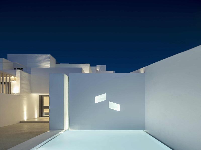 Cubic Mykonos Seafront Design Suites image