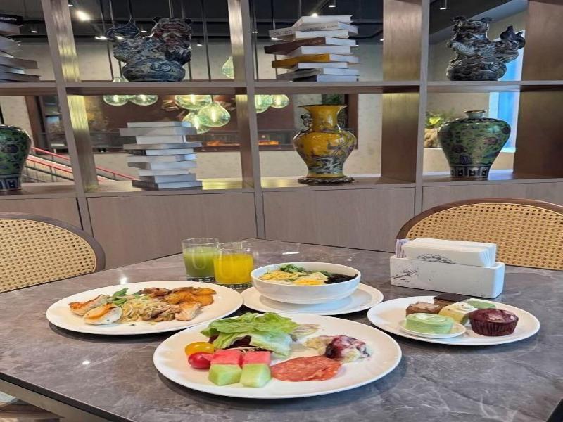 Shanghai T Plus Hotel Residence image