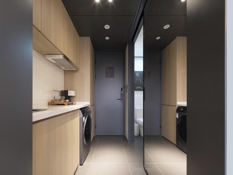 Shanghai T Plus Hotel Residence image