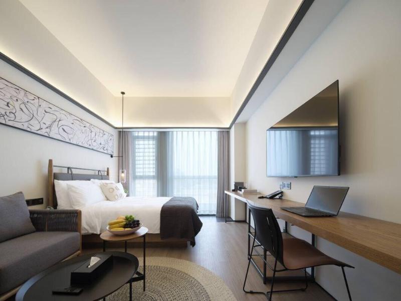 Shanghai T Plus Hotel Residence image