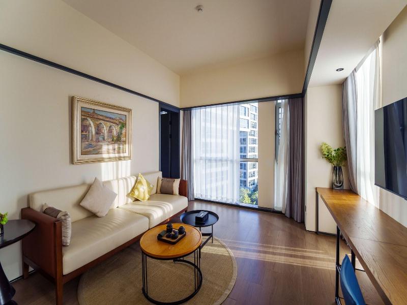 Shanghai T Plus Hotel Residence image