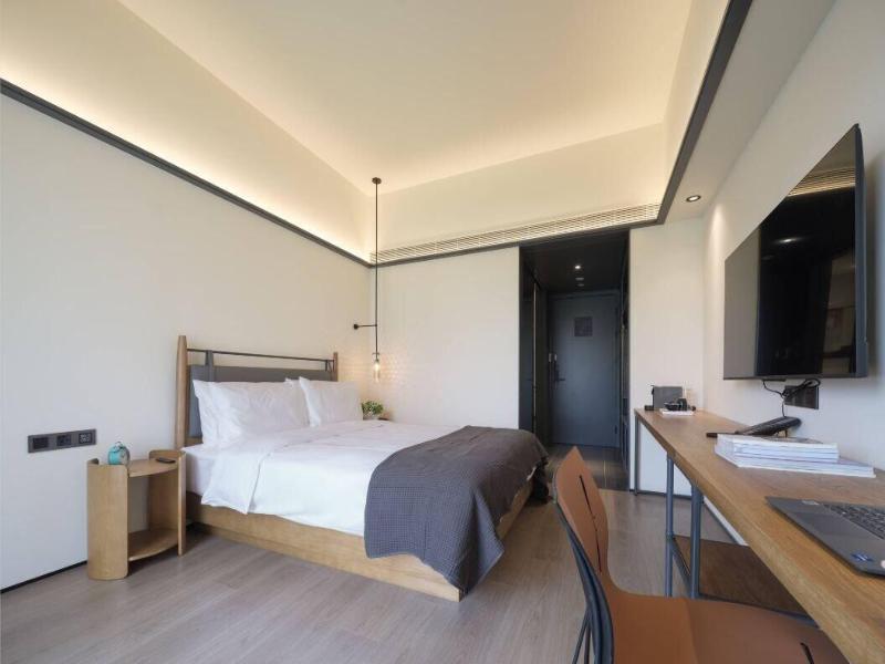 Shanghai T Plus Hotel Residence image