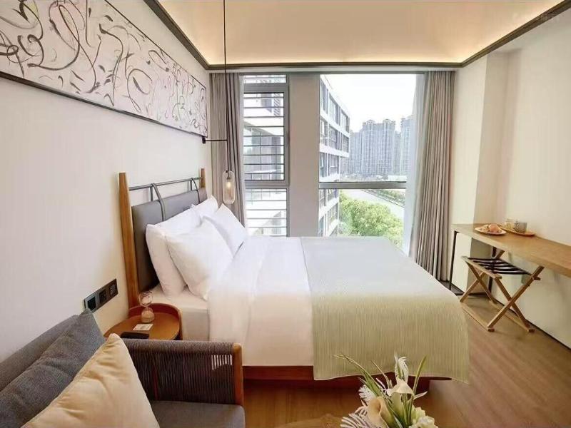 Shanghai T Plus Hotel Residence image