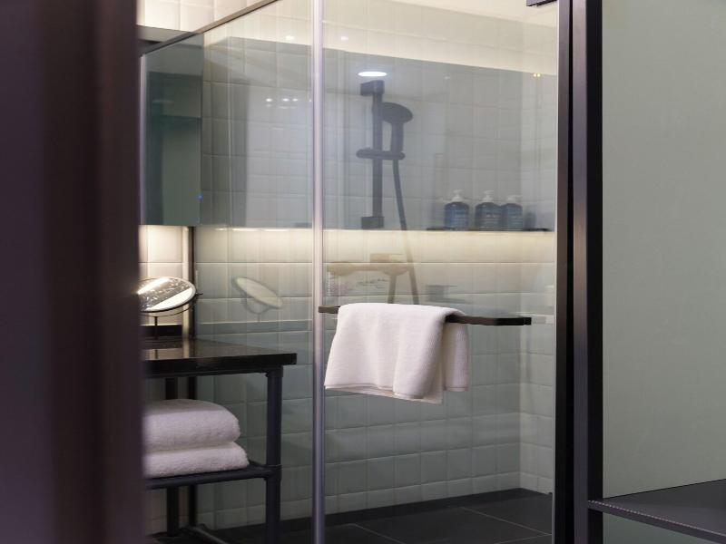 Shanghai T Plus Hotel Residence image