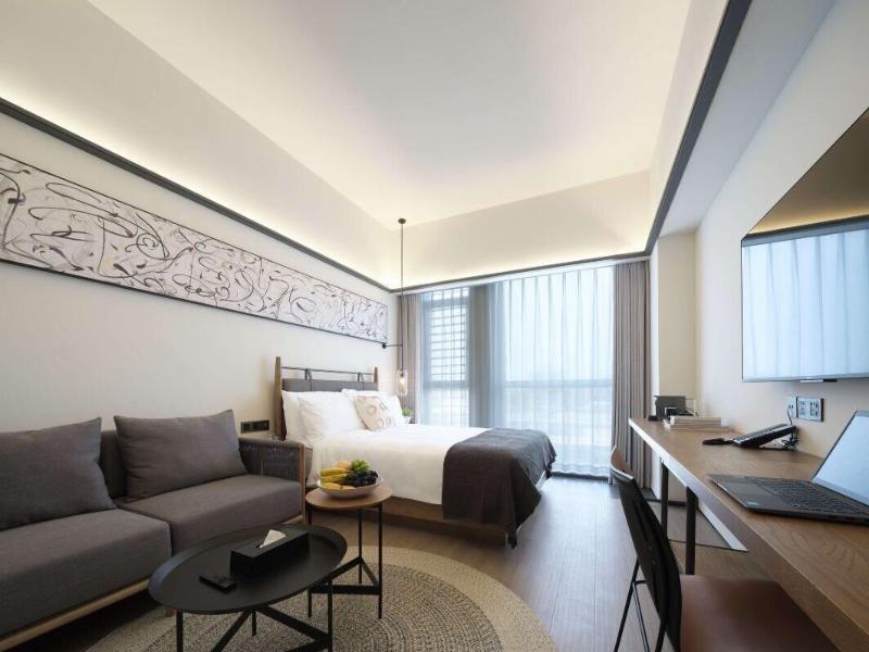 Shanghai T Plus Hotel Residence image