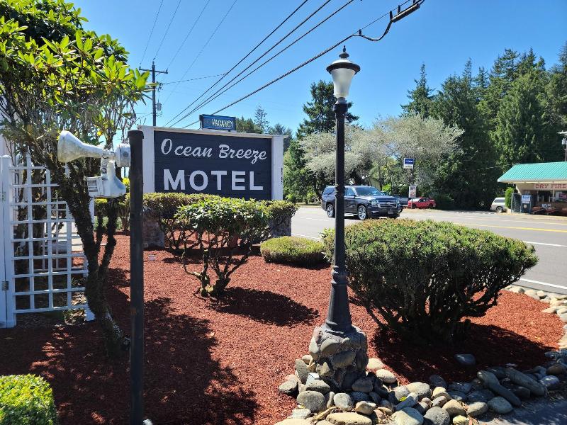 Ocean Breeze Motel image