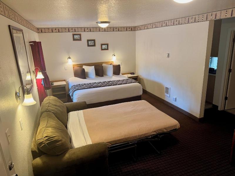 Ocean Breeze Motel image