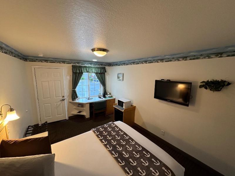 Ocean Breeze Motel image