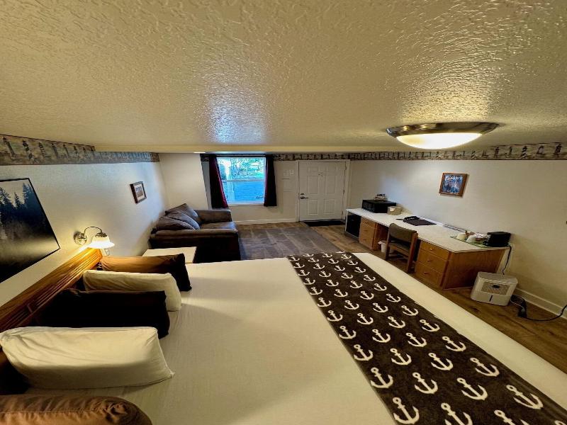 Ocean Breeze Motel image