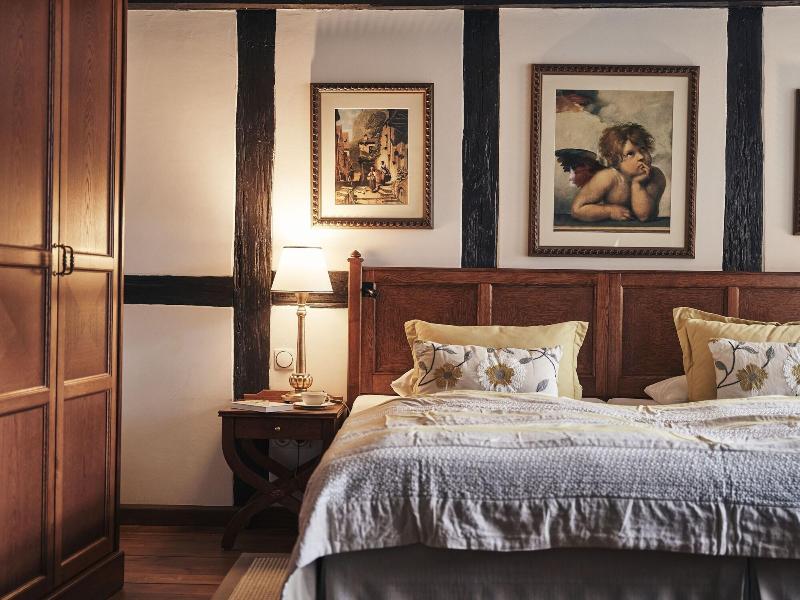 A Rosa Gothisches Haus Wernigerode image