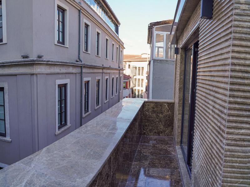Fama Karakoy image