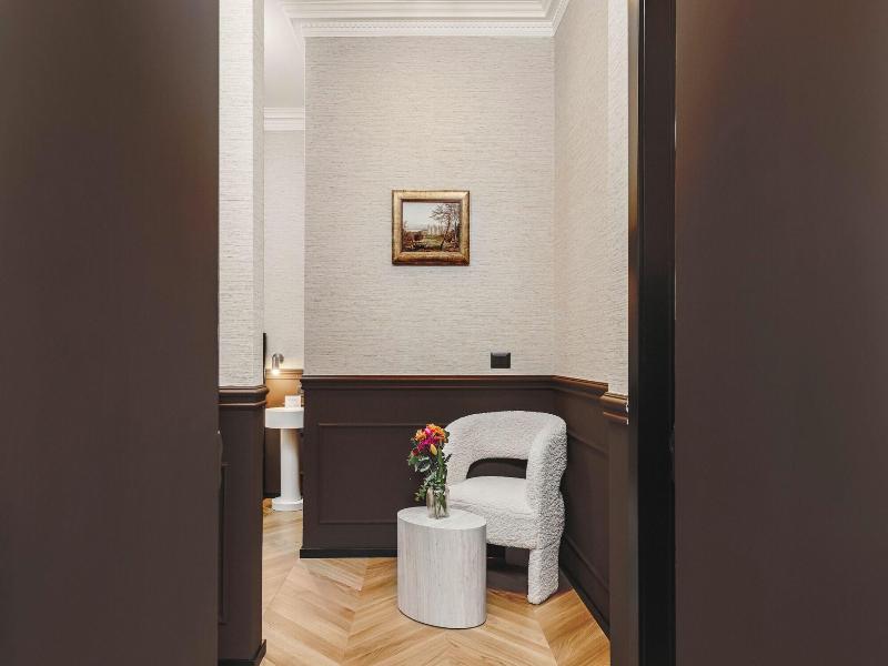 The Couper Colonna image