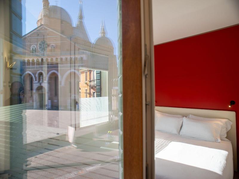 Padova Suites C20 image