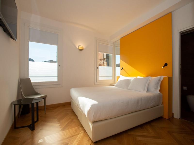 Padova Suites C20 image