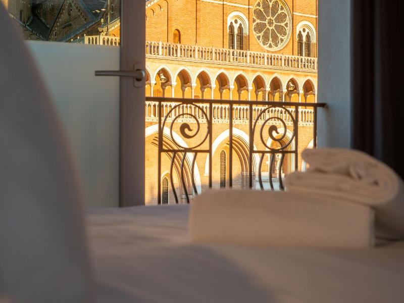 Padova Suites C20 image