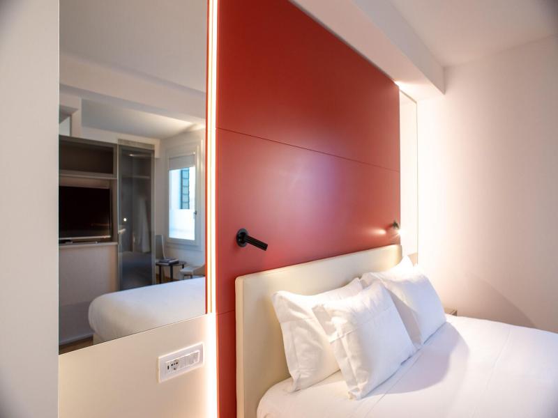 Padova Suites C20 image