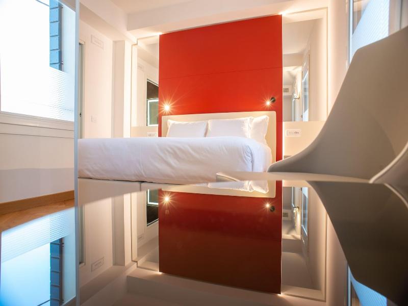 Padova Suites C20 image