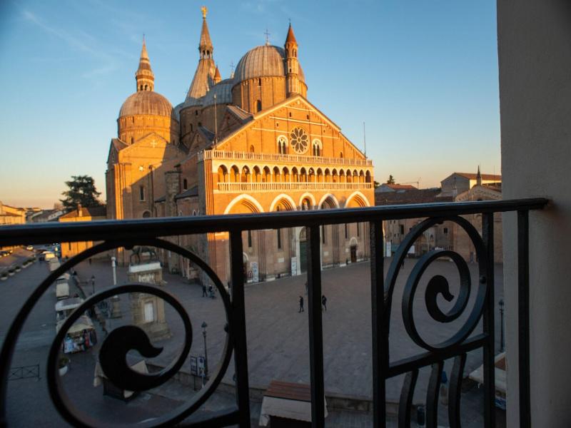 Padova Suites C20 image