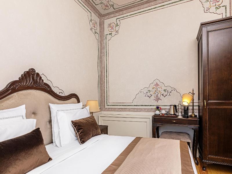 Meroddi Barnathan Hotel image