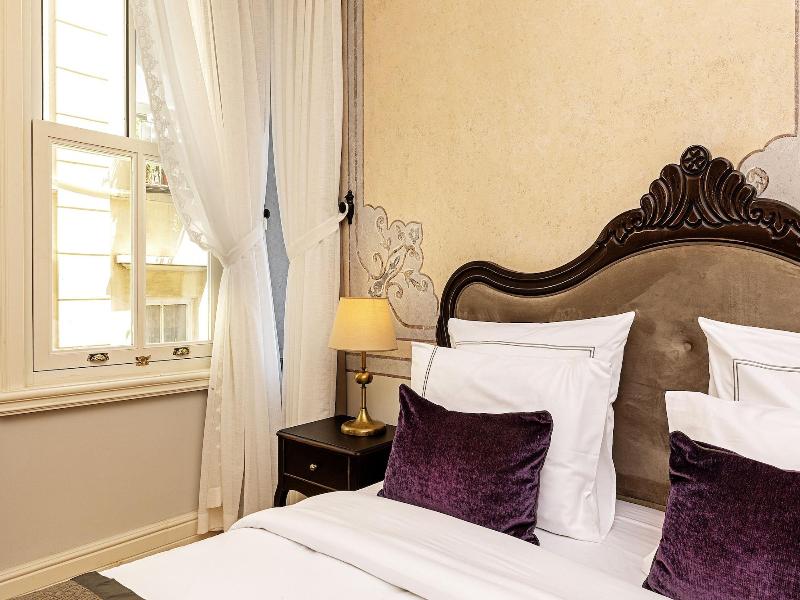 Meroddi Barnathan Hotel image