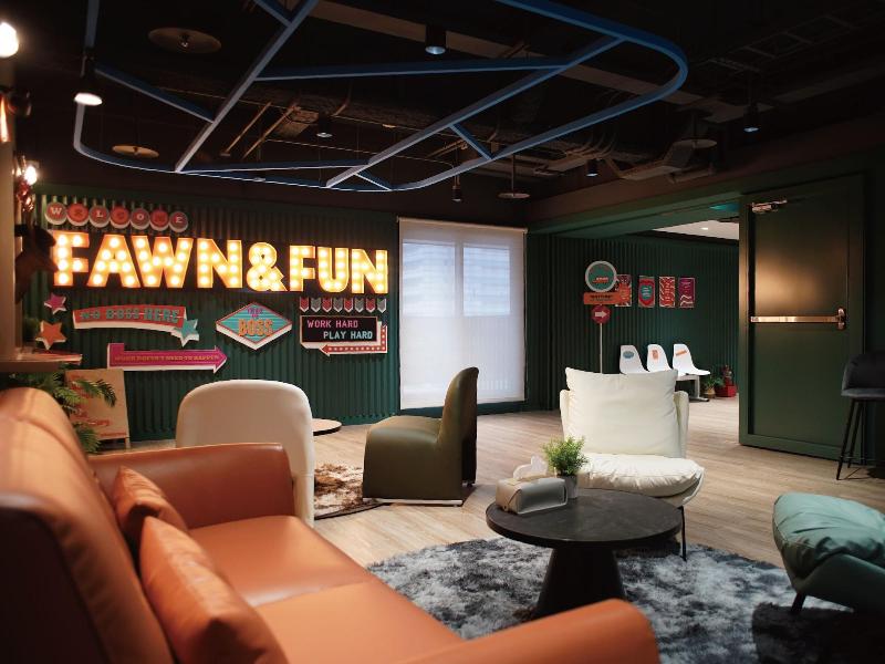 Roaders Plus Hotel Taipei Station image