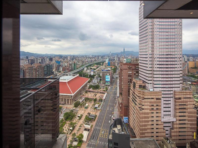 Roaders Plus Hotel Taipei Station image