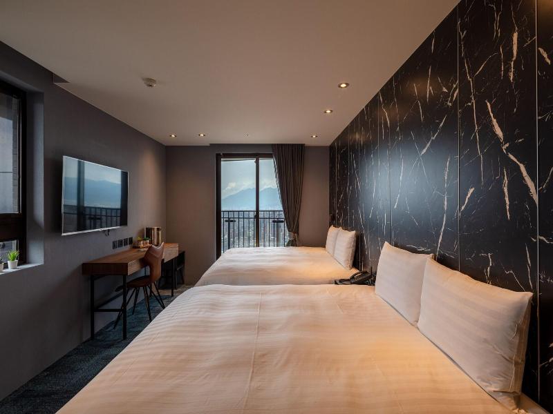 Roaders Plus Hotel Taipei Station image