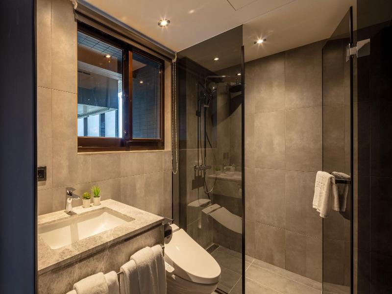 Roaders Plus Hotel Taipei Station image