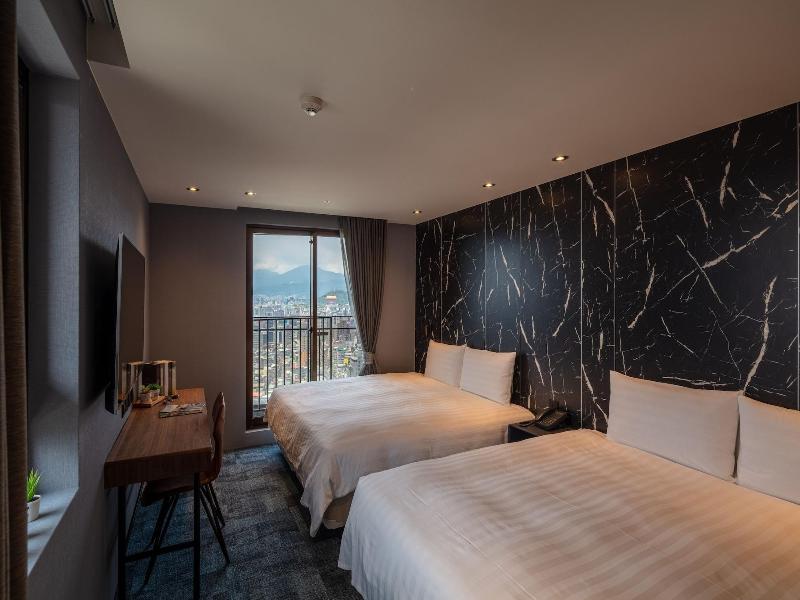 Roaders Plus Hotel Taipei Station image