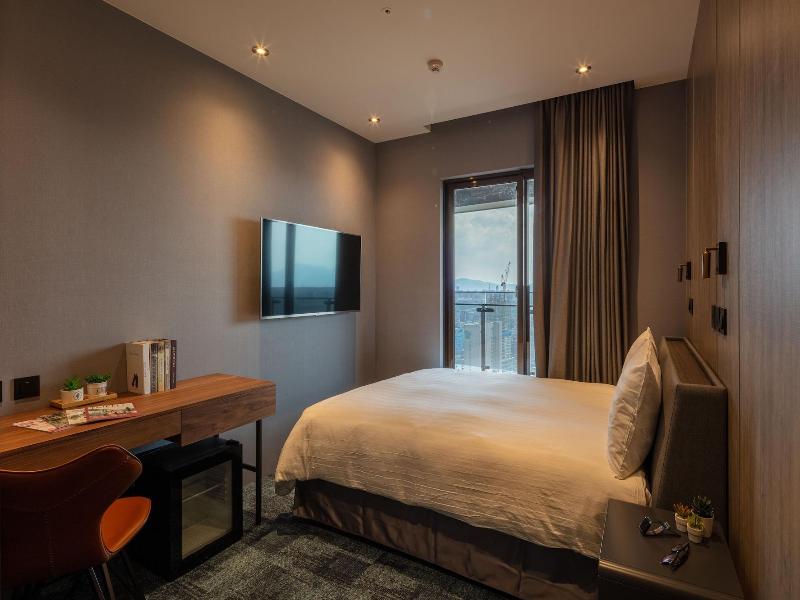 Roaders Plus Hotel Taipei Station image