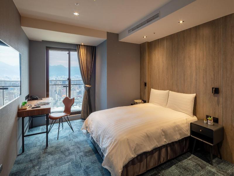 Roaders Plus Hotel Taipei Station image