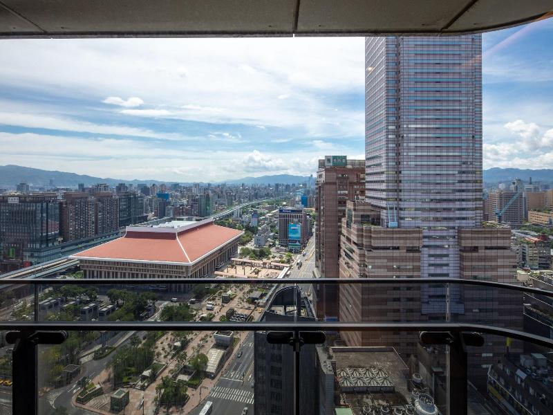 Roaders Plus Hotel Taipei Station image