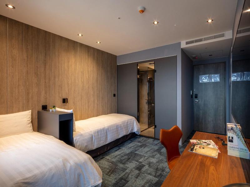 Roaders Plus Hotel Taipei Station image