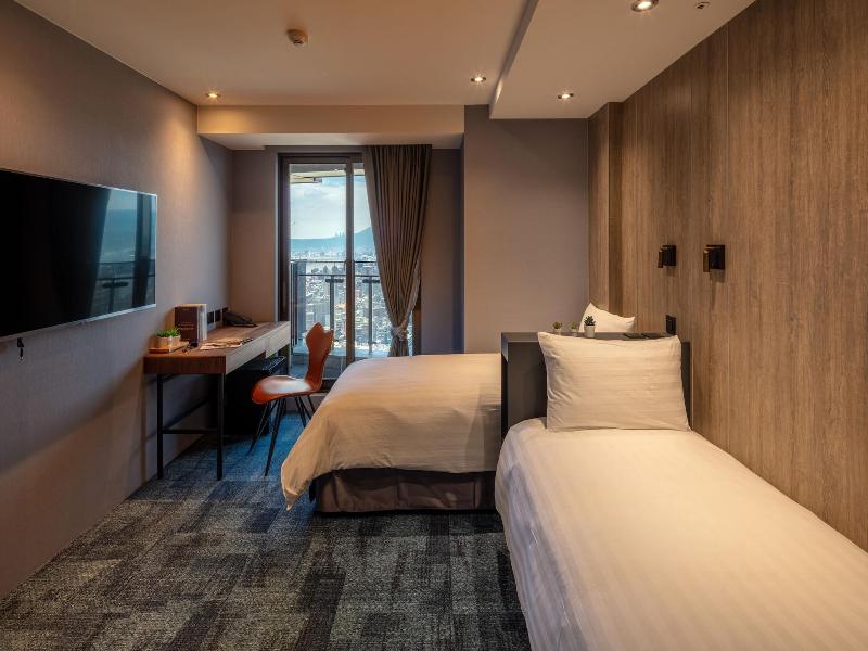 Roaders Plus Hotel Taipei Station image