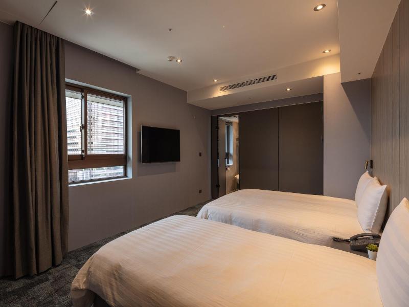 Roaders Plus Hotel Taipei Station image