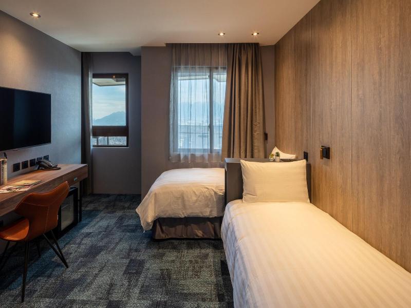 Roaders Plus Hotel Taipei Station image