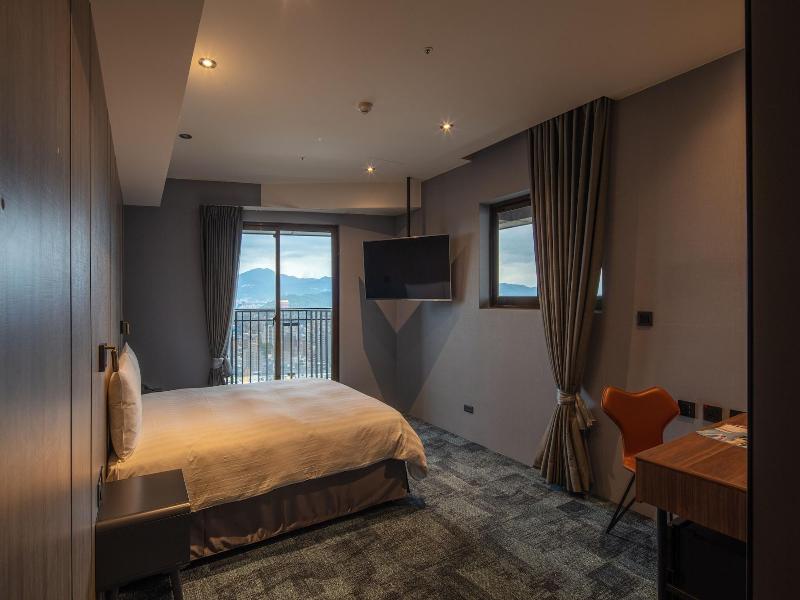 Roaders Plus Hotel Taipei Station image
