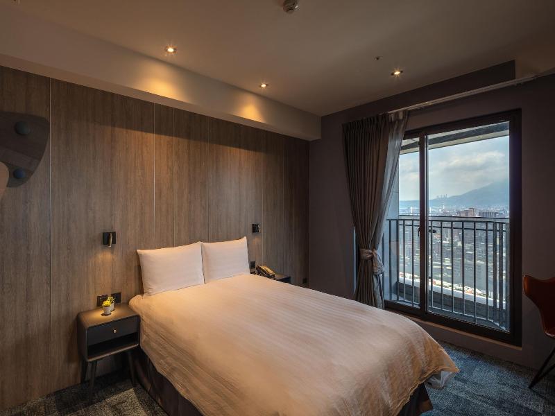 Roaders Plus Hotel Taipei Station image
