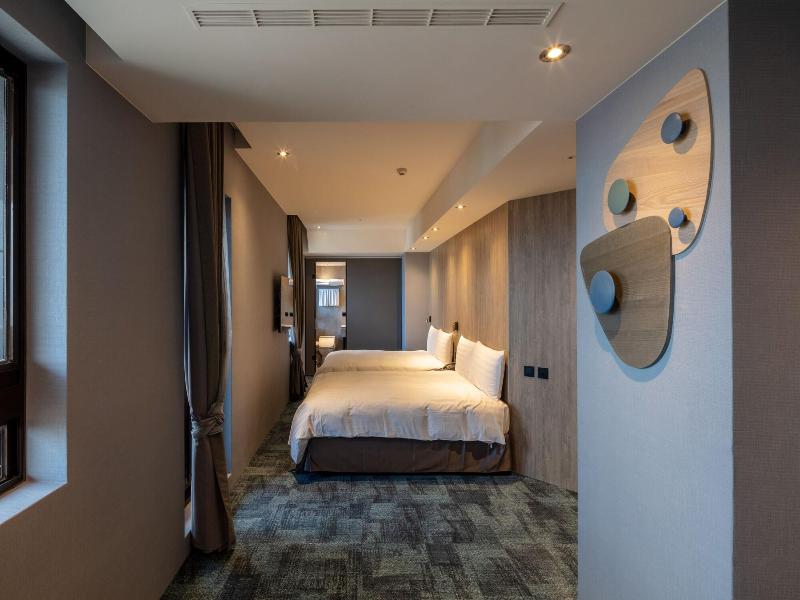 Roaders Plus Hotel Taipei Station image