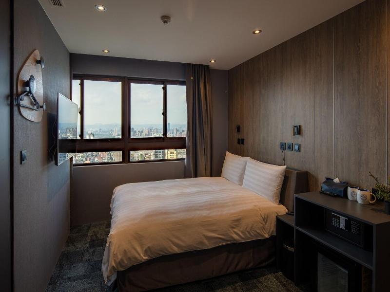 Roaders Plus Hotel Taipei Station image