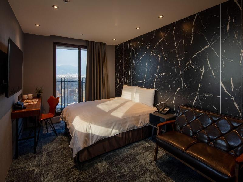 Roaders Plus Hotel Taipei Station image