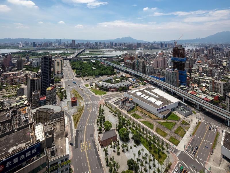 Roaders Plus Hotel Taipei Station image