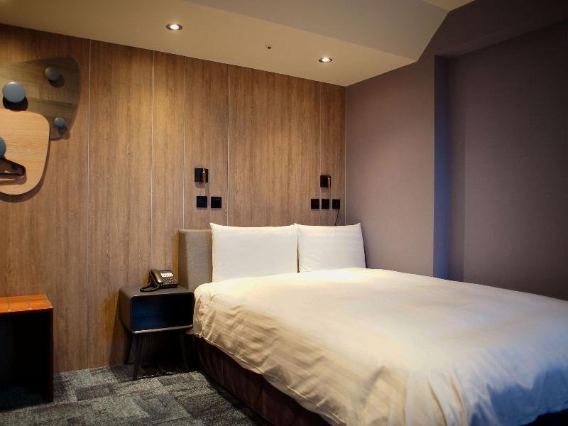 Roaders Plus Hotel Taipei Station image