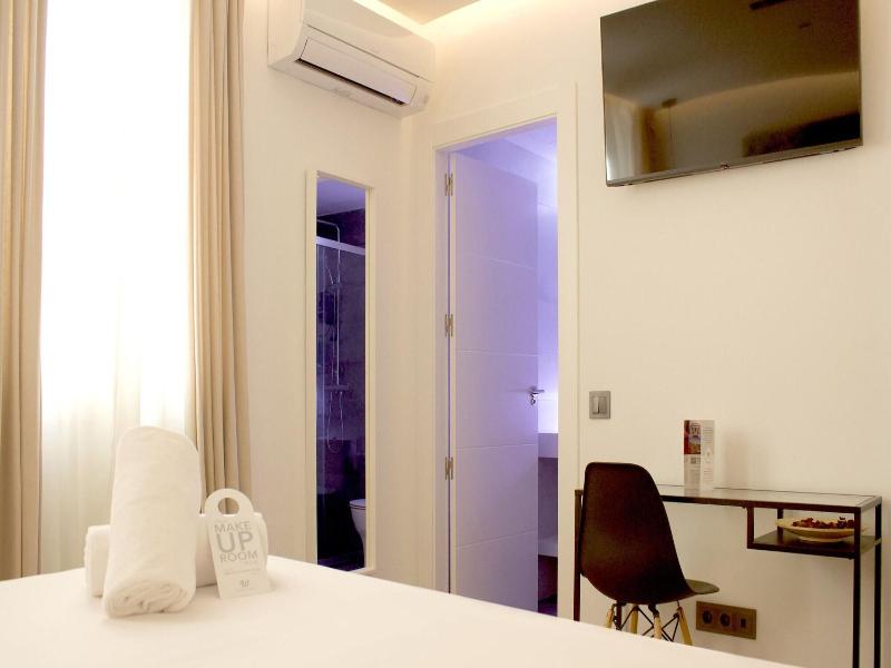 Woohoo Rooms Boutique Sol image